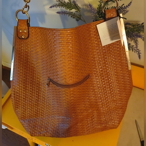Brown Woven Versona Shoulder Bag| Never Used| Gold Hardware| Very Clean - Picture 6 of 6